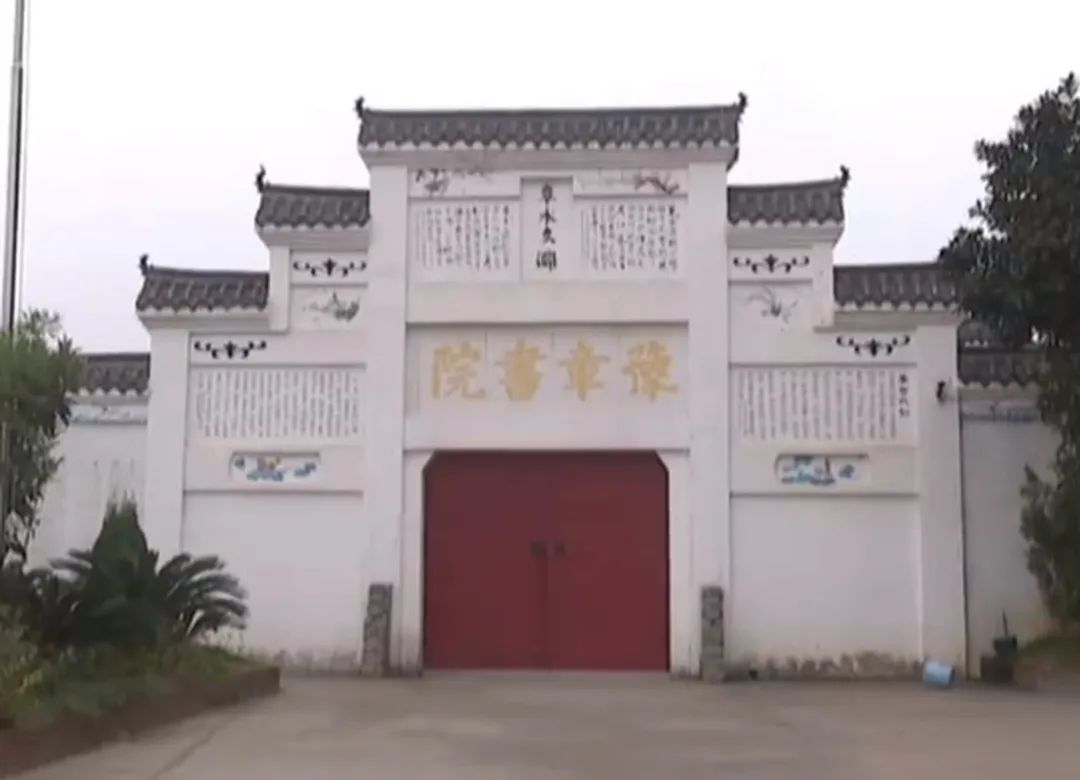 历史上最恶魔的足球队长_恶魔队长什么样_恶魔队口号