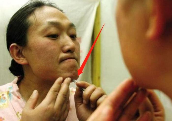 举重冠军邹春兰现状_举重冠军邹春兰教练_女子举重冠军邹春兰