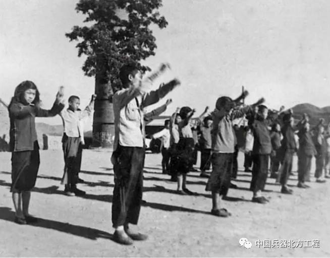 最新中学生广播体操名称_中学生冬季广播体操_中学生广播体操进场出场视频